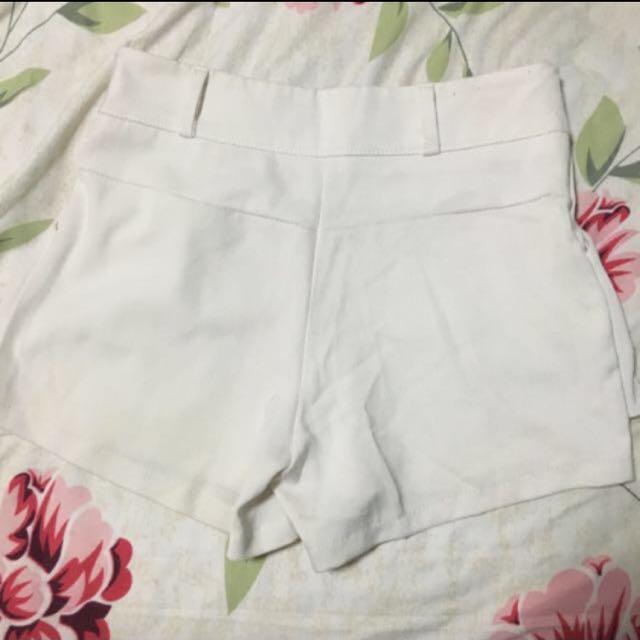 FLASH SALE White Basic Layered Shorts Under9 Women s Fashion
