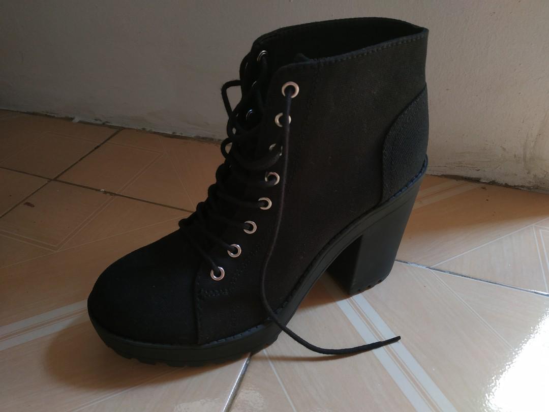 H\u0026M Divided Platform Ankle Boots 