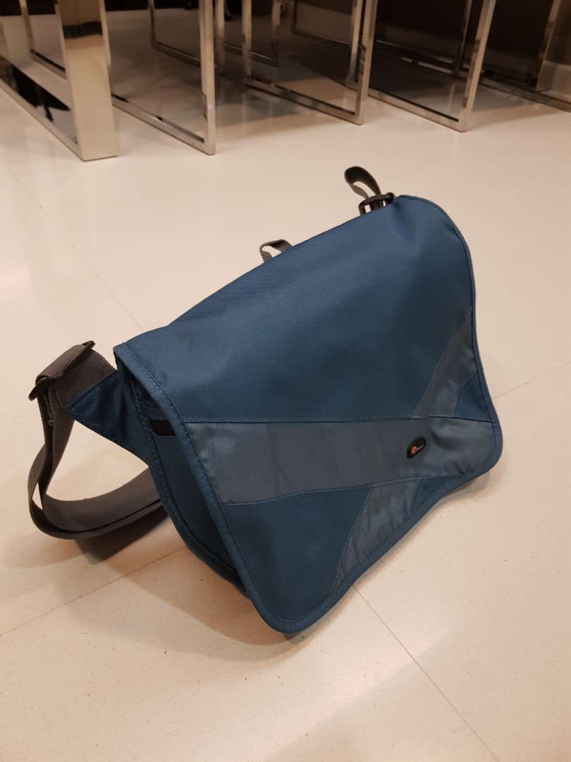 lowepro exchange messenger