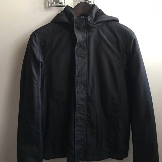 Men’s jacket (Category: Coats, Jackets and Outerwear) located in Pasig City. Submitted by carouselitems (Listing ID 189197376, Image 1). Description: .