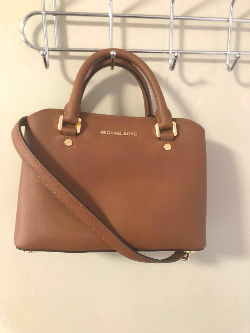 Michael Kors authentic brown small savannah tote, Women's Fashion, Bags &  Wallets, Tote Bags on Carousell