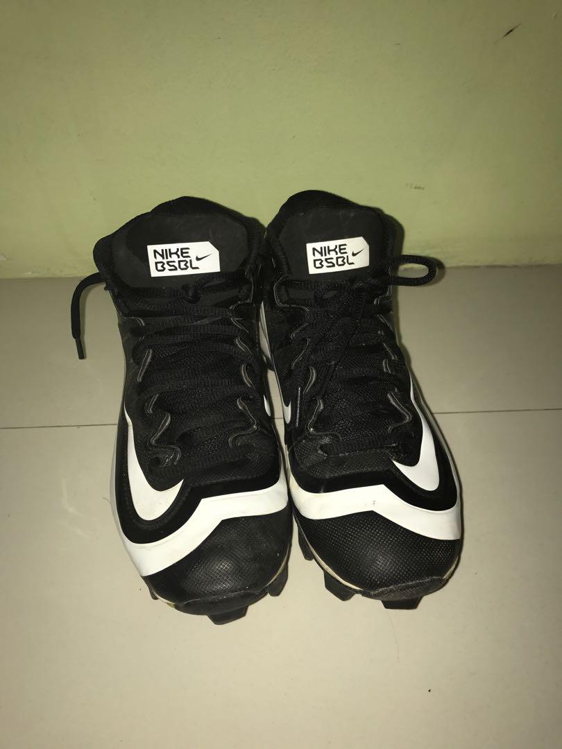 baseball boots nike