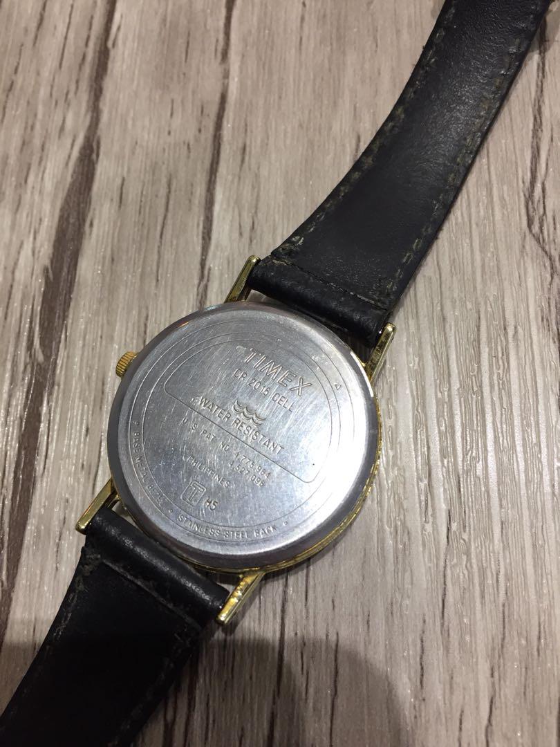 Timex Indiglo Quartz (Category: Watches) located in Singapore. Submitted by olduncleben (Listing ID 189085708, Image 2). Description: Timex Indiglo Movement: Quartz Size: 34mm without crown No.13.