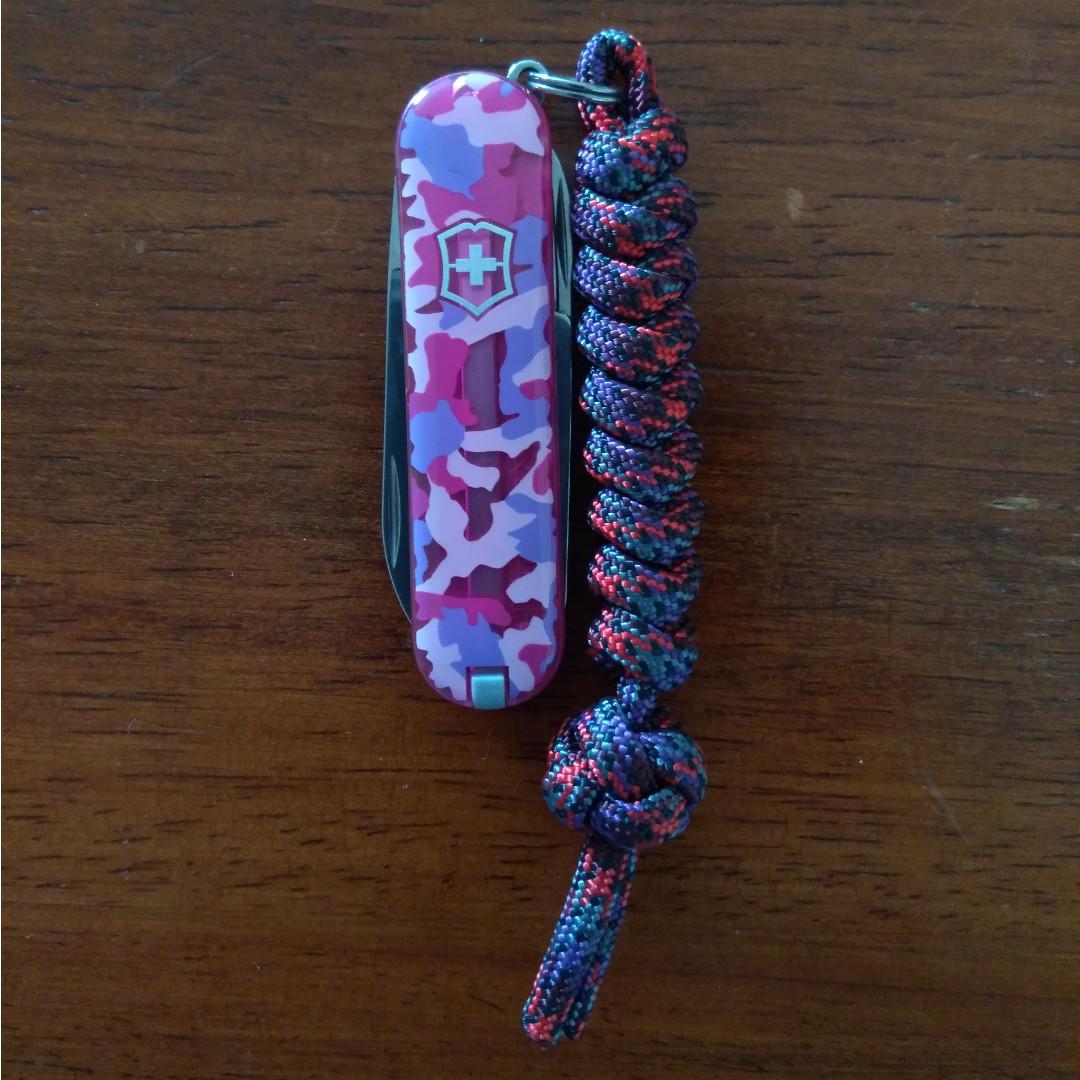 Victorinox Swiss Army Knife Limited Edition Classic SD 2010 Pink