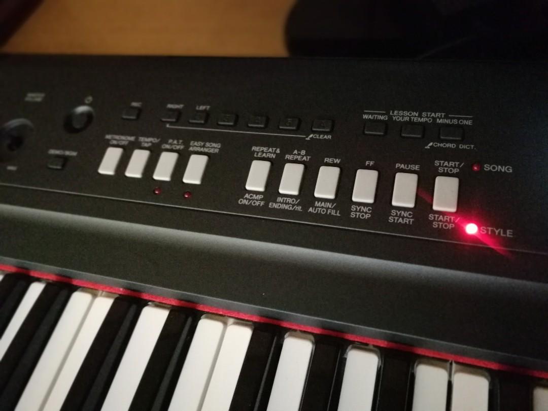 yamaha-piaggero-np-v80-76-key-electronic-keyboard-hobbies-toys