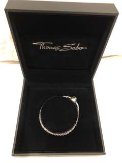 (Category: ) located in . Submitted by bag_it_shoe_it_accessorize_it (Listing ID 189337107, Image 1). Description: .