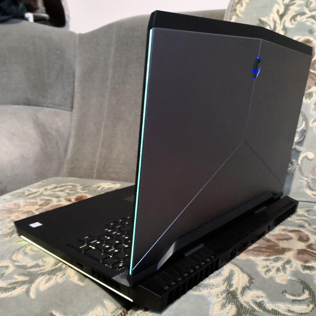 Alienware 17 R4 I7 7820hk 16gb Gtx 1080 1tb Monster Gaming Laptop Electronics Computers Laptops On Carousell