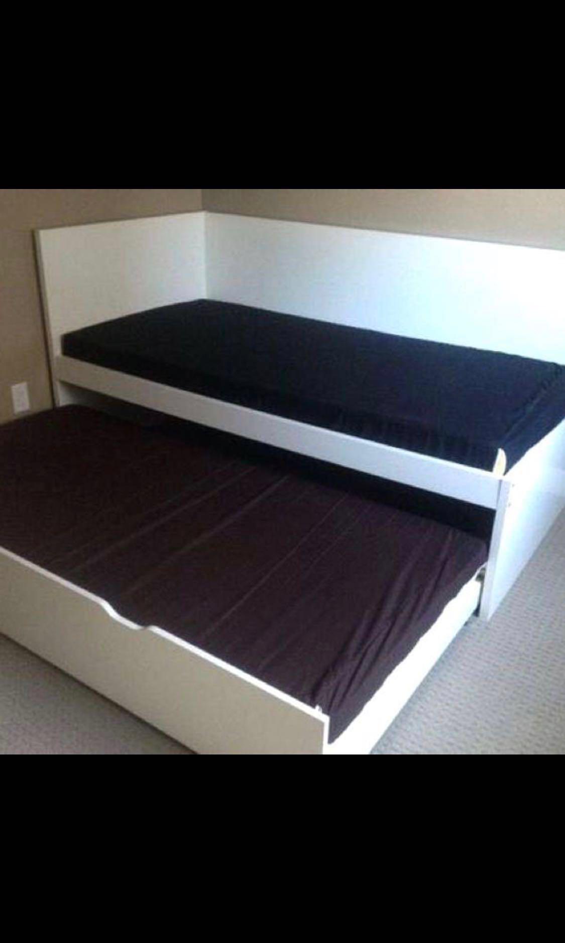 Bed Frame （分類：床架及床褥）位於 Hong Kong。 由 jonathanhkhk 提交（商品編號 171531933，圖片 2）。簡介： Only bed frame , no mattresses included Can maybe provide one mattress if still available 。