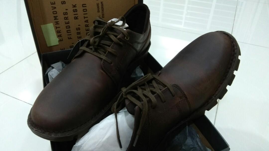 BNIB Caterpillar Caden Shoe