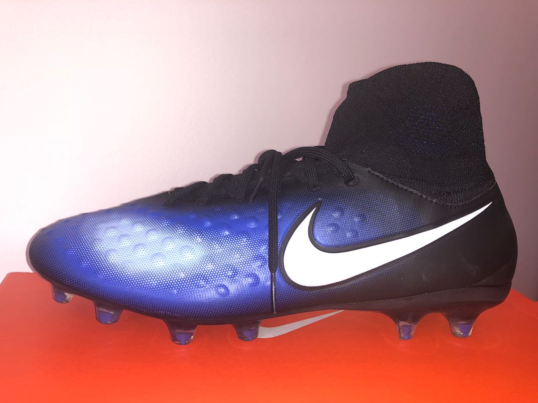 brand new nike football boots