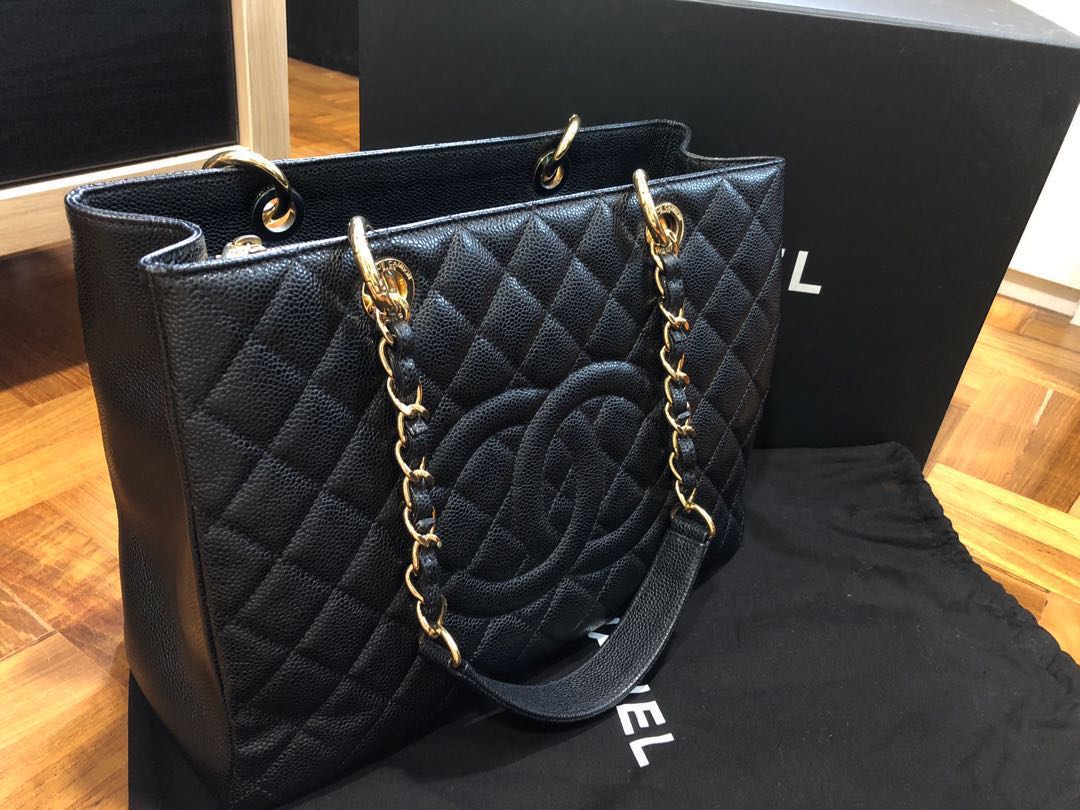 black chanel tote bolsa with gold chain