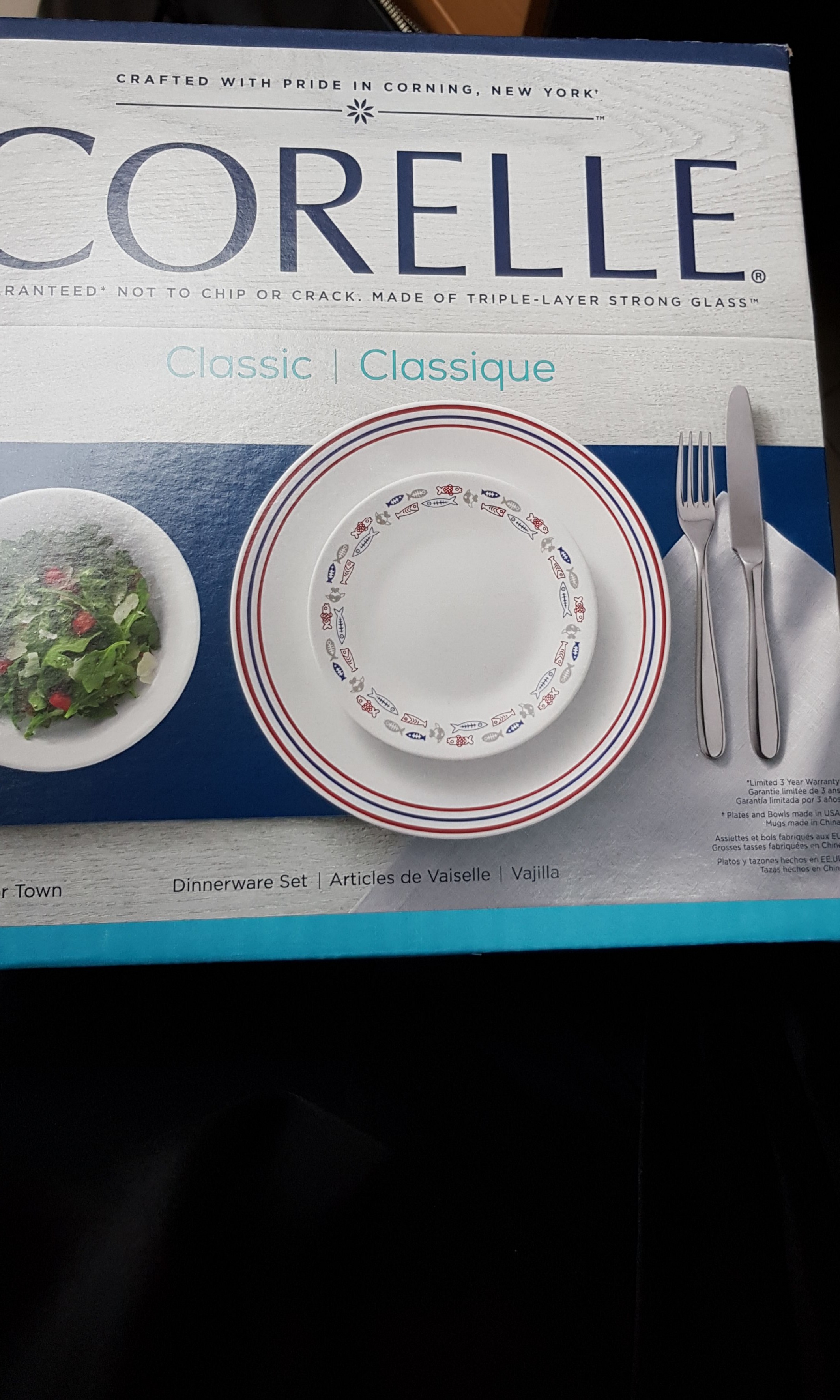 Corelle Livingware Harbor Town 16 Pc Dinnerware Set Corelle Home Appliances Kitchenware On Carousell
