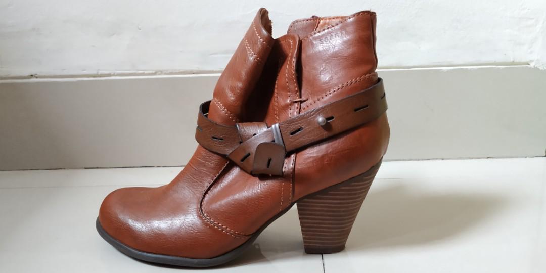 esprit ankle boots