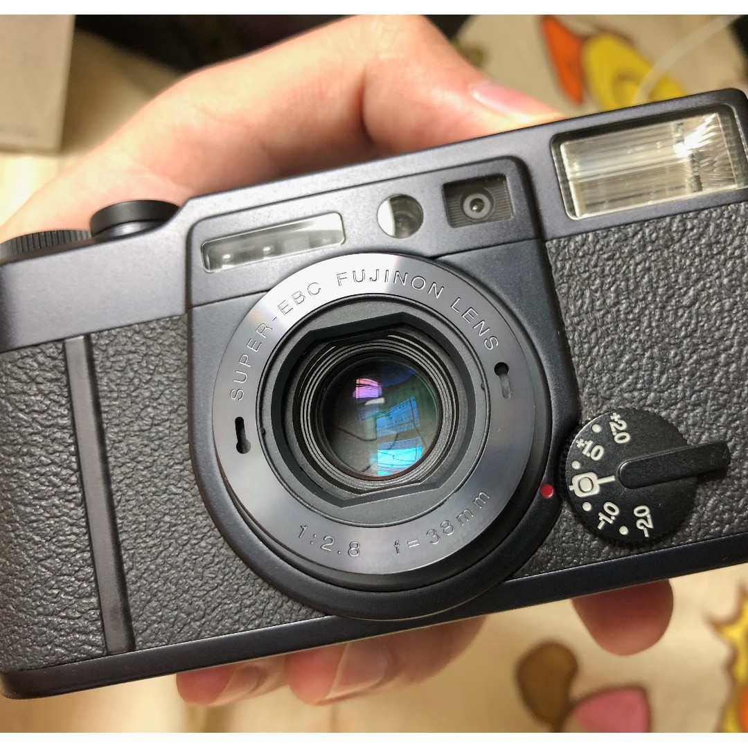 FujiFilm Klasse S 黑色限量版全套(現加送原裝遮光罩), 攝影器材, 鏡頭