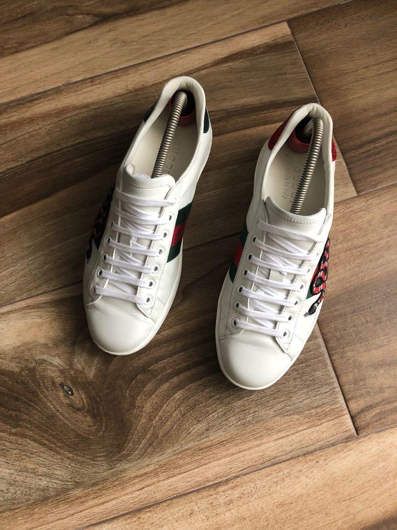 Gucci snake embroidered sneakers clearance