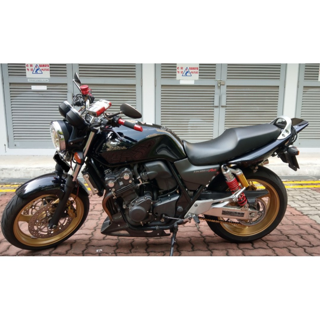 Honda CB400 Revo Dec 2013 Very Good Condition and Low Mileage