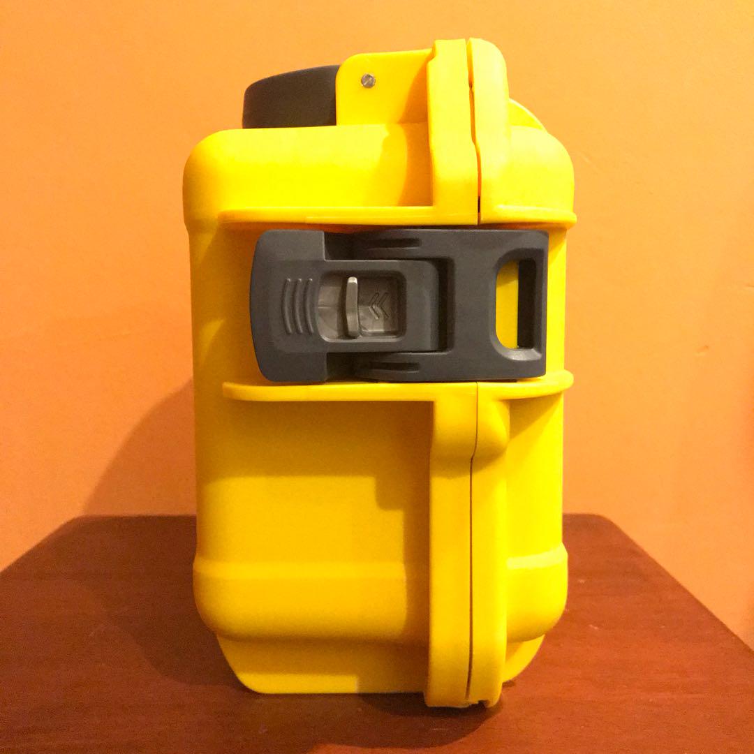INVICTA 3 Slot Yellow Plastic Watch Box Case Original IG0097