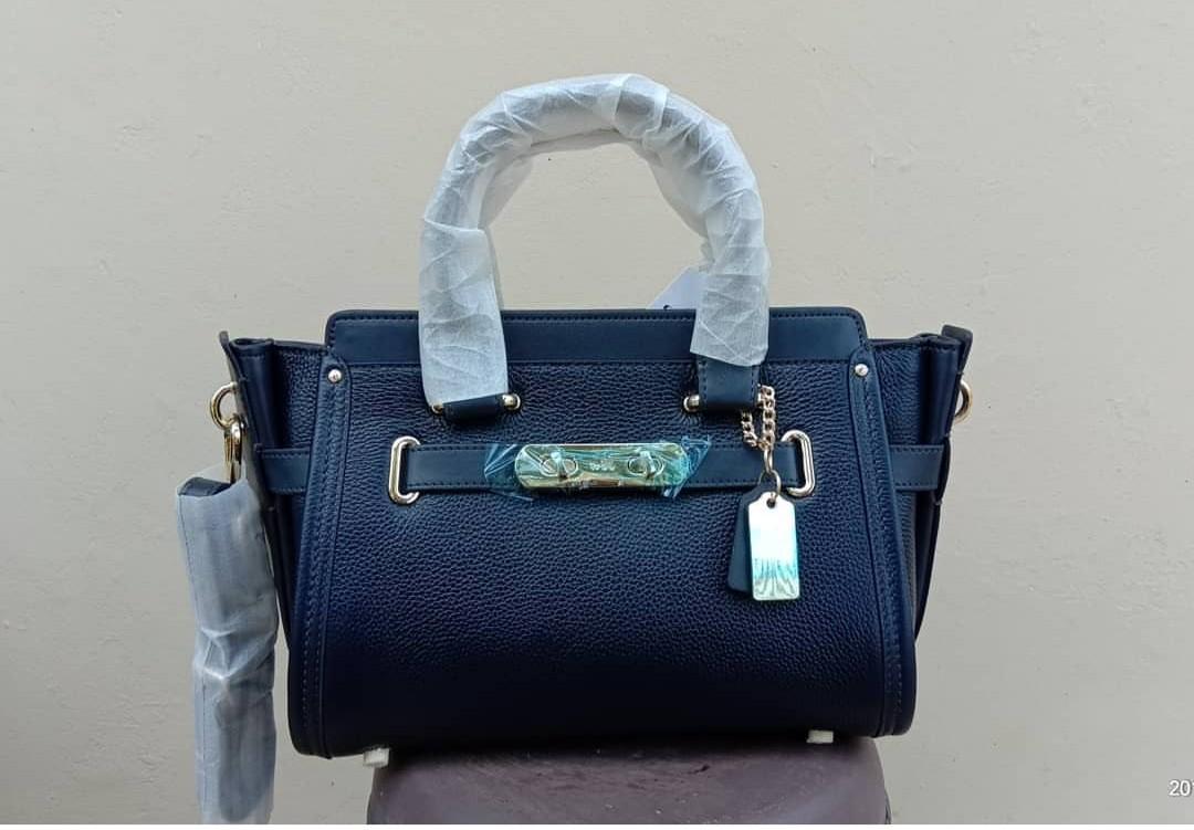 NEW Coach Swagger 27 Navy Authentic Barang Mewah Tas Dompet di