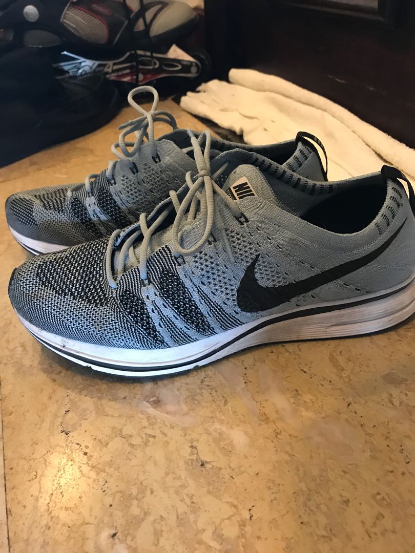buy nike mens trainers