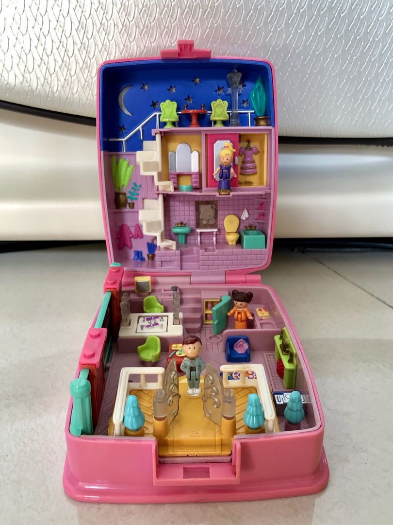 Pocket house toy top