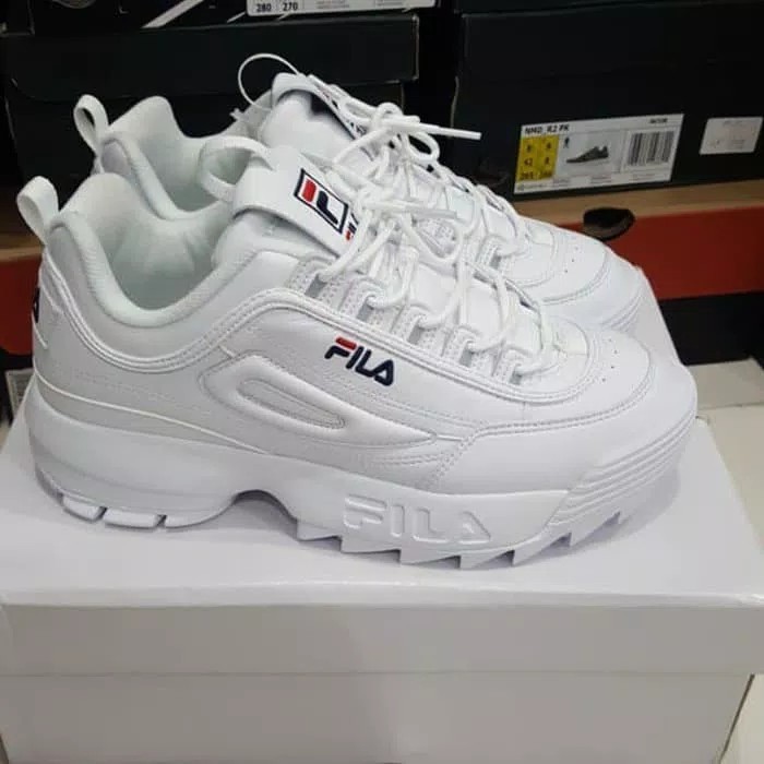 Sepatu fila disruptor hot sale