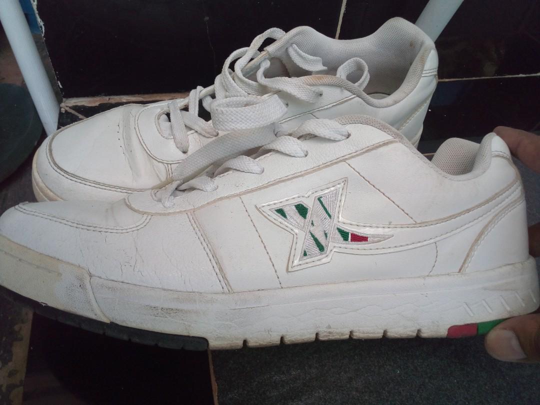 Sepatu Xtep Warna Putih Olshop Fashion Olshop Pria Di Carousell