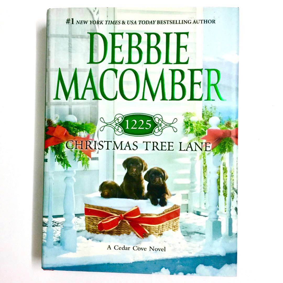 1225 Christmas Tree Lane (Cedar Cove, Book 12)