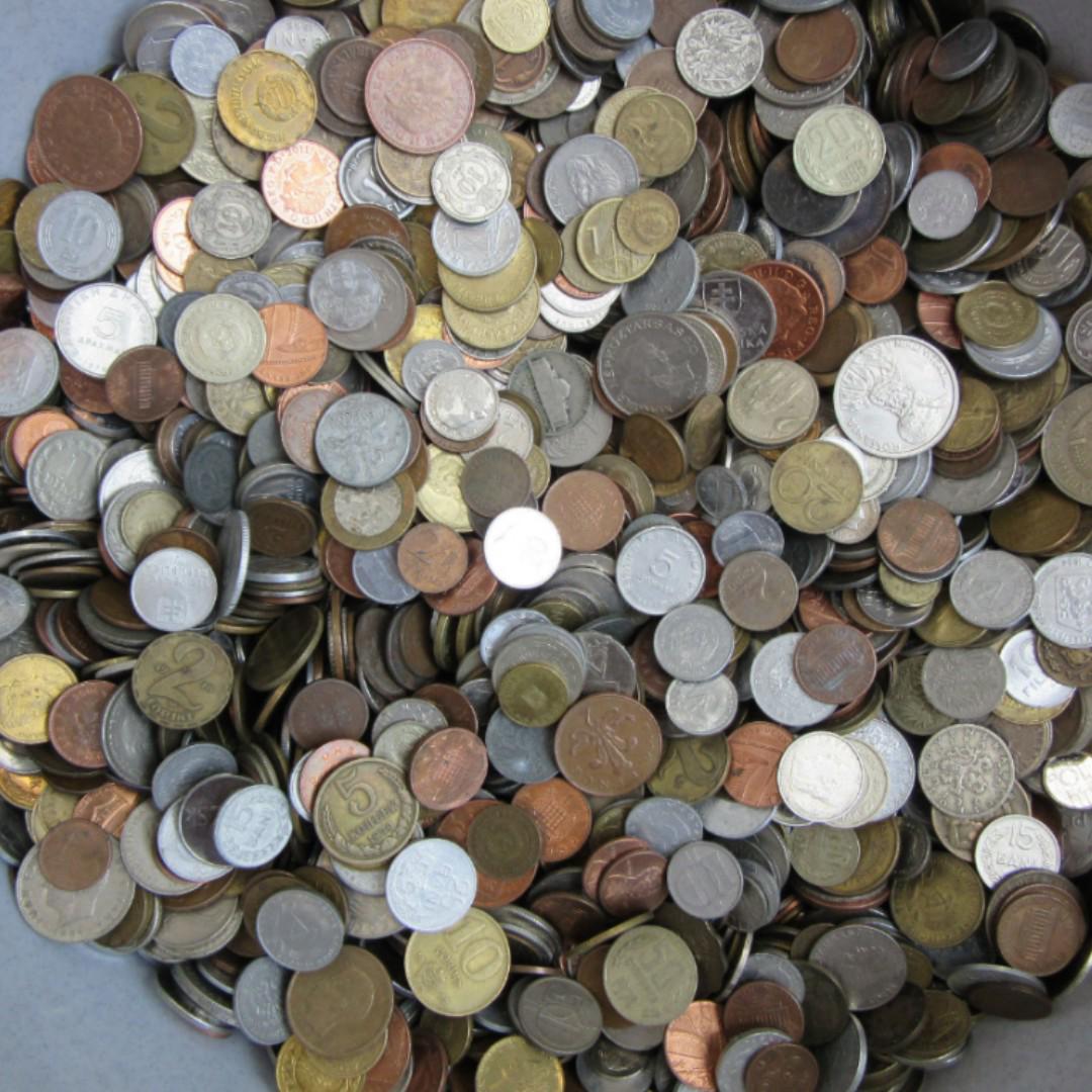 2.2 LBS FREE SHIPPING WITH TRACKING HUGE LOT OF MIXED UNSEARCHED COINS 1.0 KG