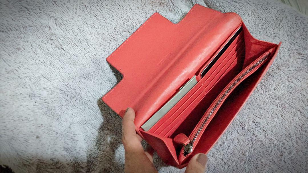 BOTTEGA Long Wallet with Serial Numbers, Women's Fashion, Bags