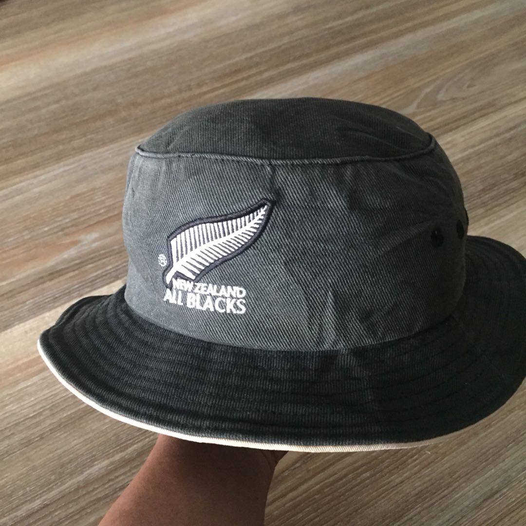 All blacks deals bucket hat