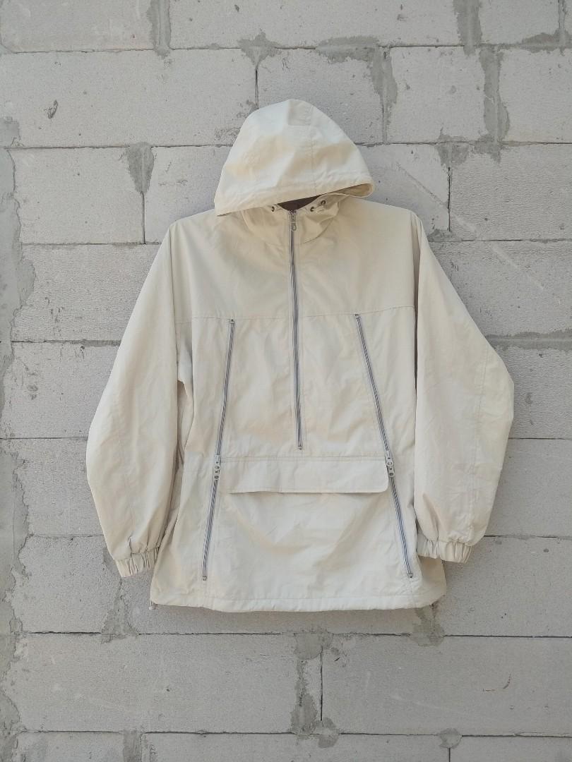 uniqlo windproof hoodie