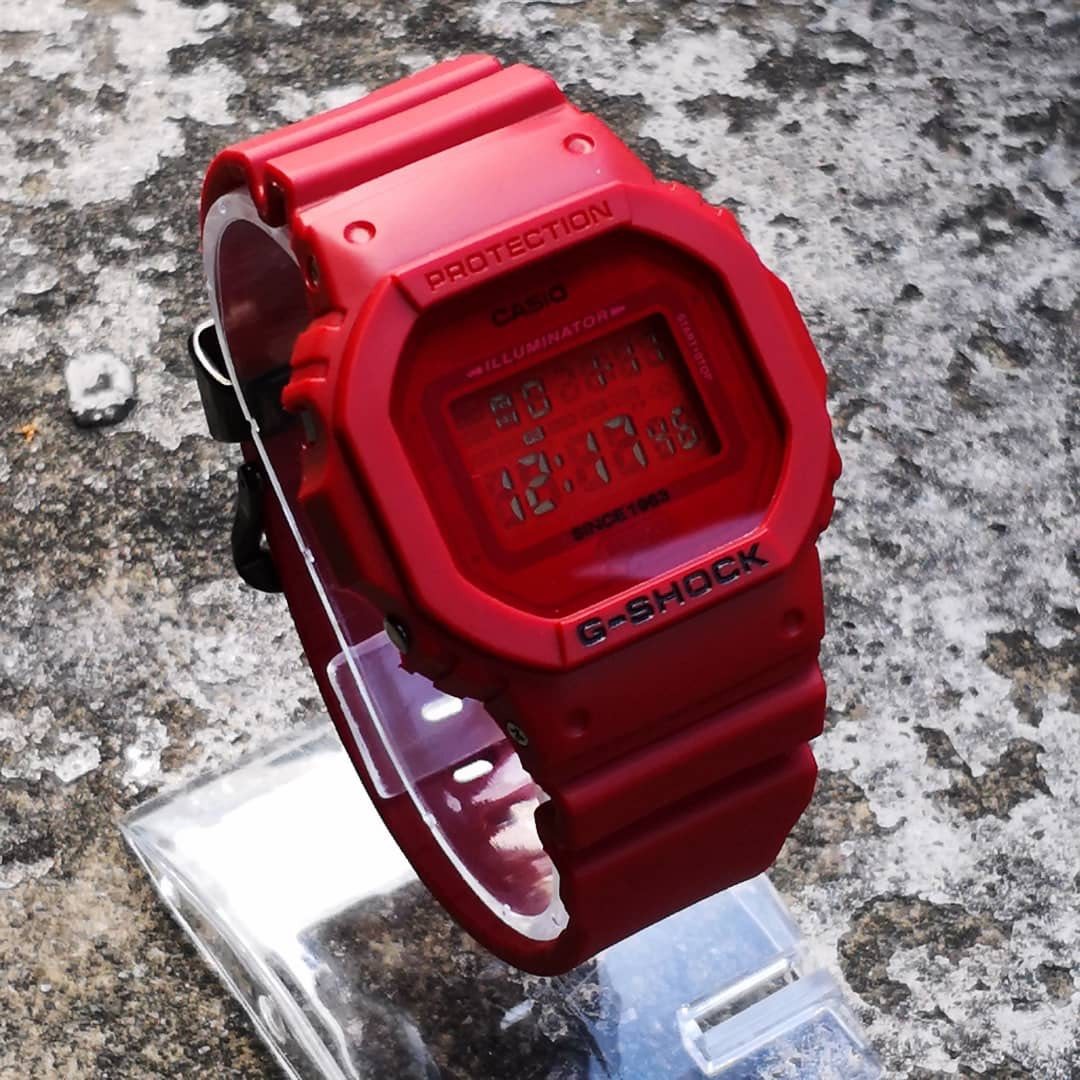 dw 5600 red