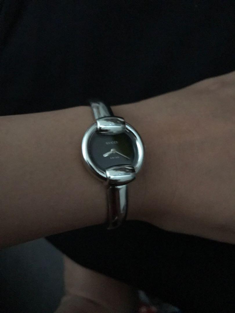 Gucci 1400L Watch, Women's Fashion 