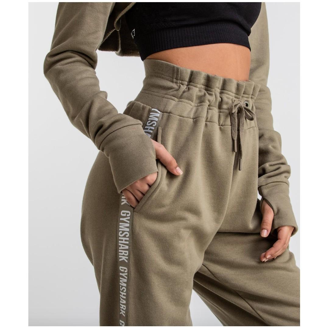 gymshark relaxed joggers