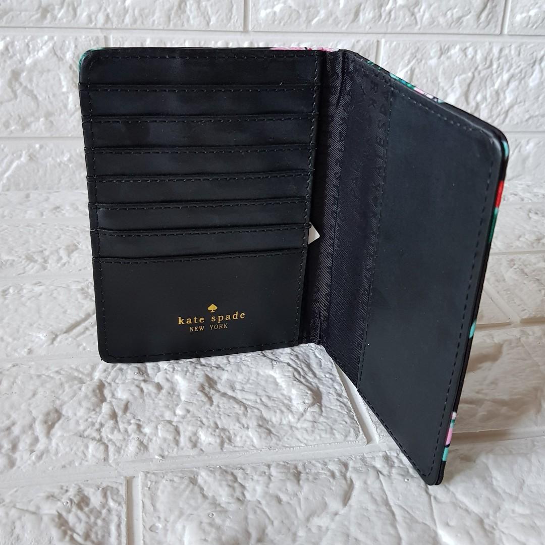 Kate Spade Lyla Bird Print Passport Holder - Black, Women's Fashion, Bags &  Wallets, Wallets & Card holders on Carousell