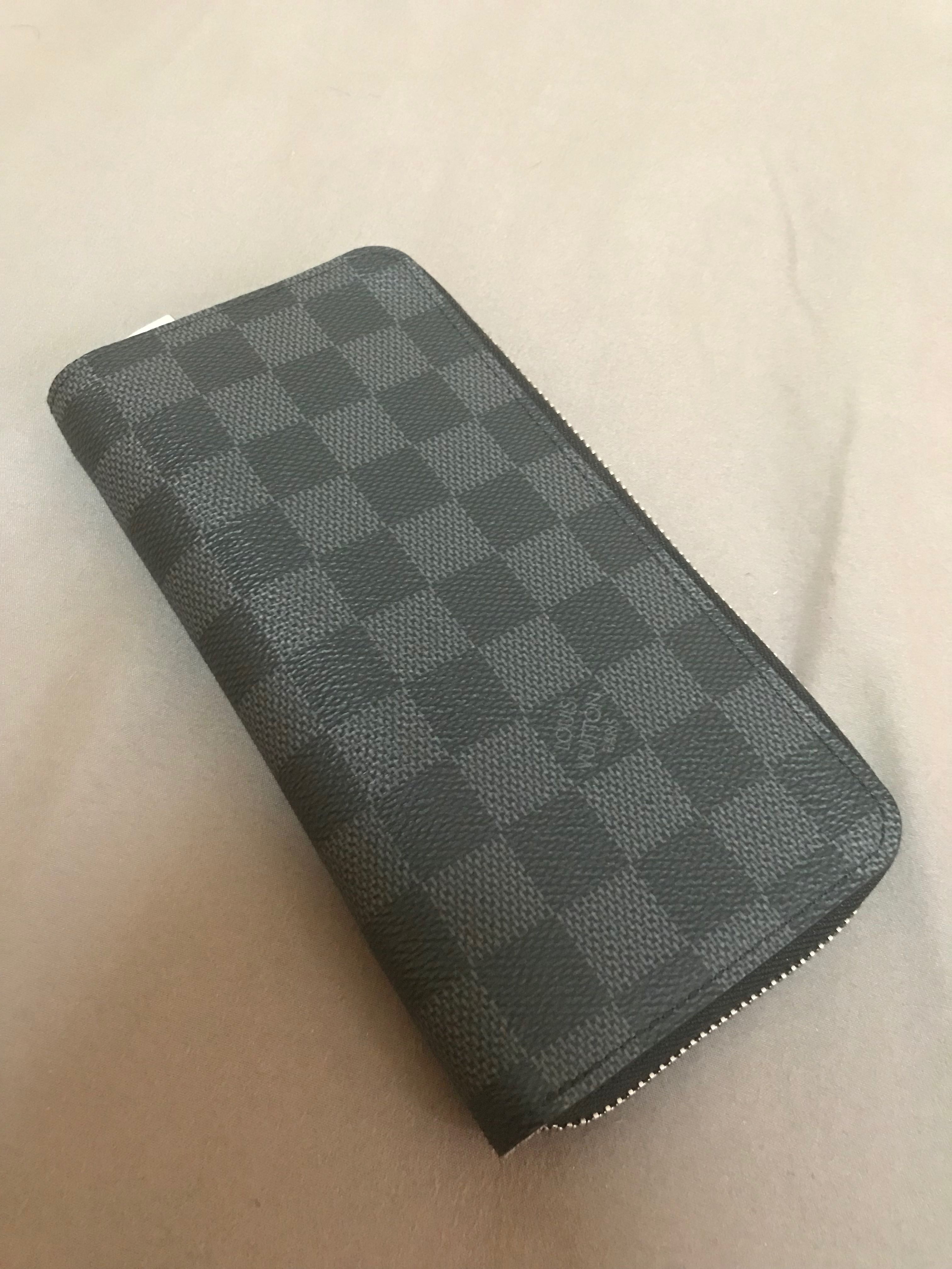 Louis Vuitton Zippy Wallet 389424