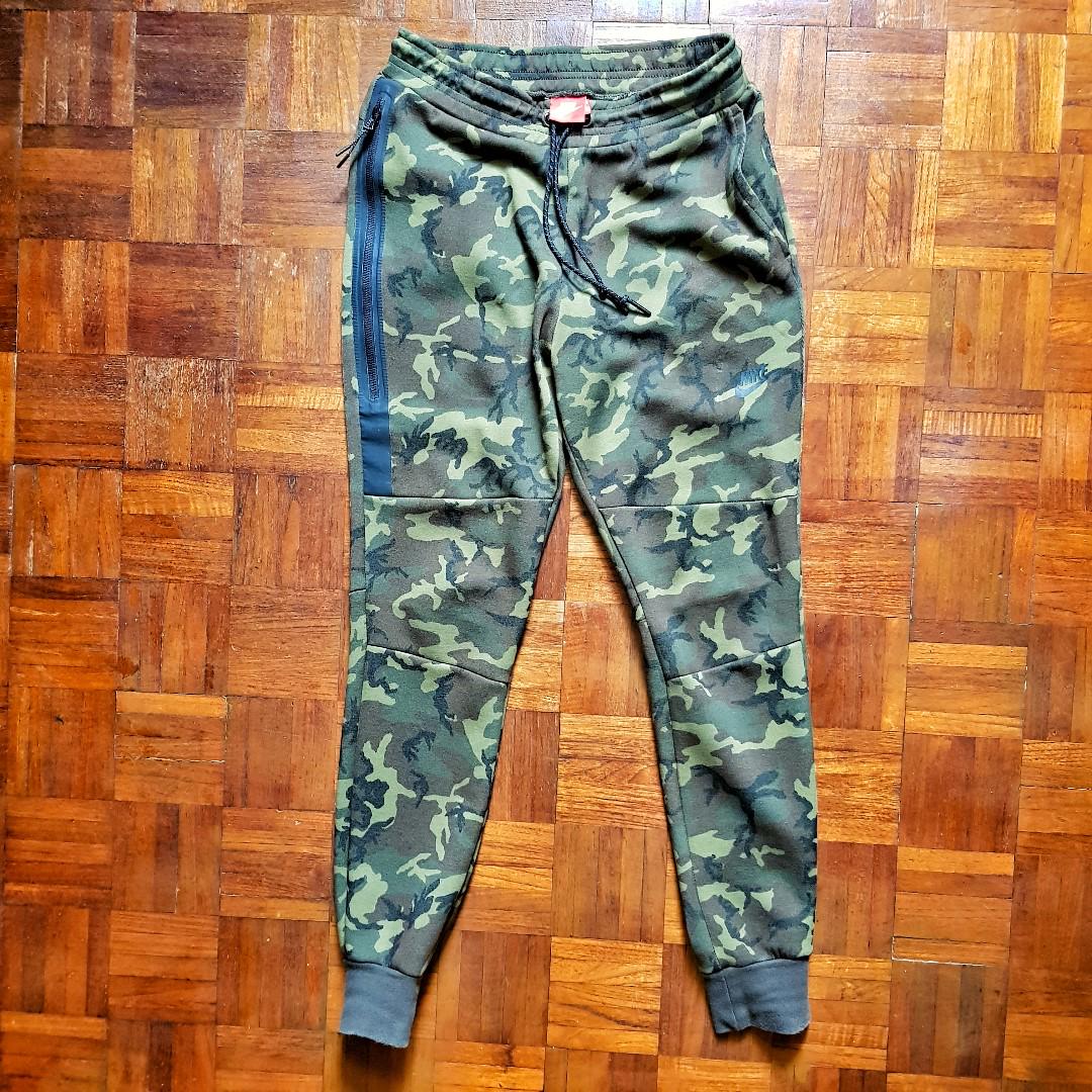 nike tech fleece camo joggers