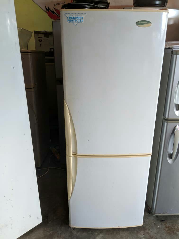 Peti Ais 2 Pintu Kitchen Appliances On Carousell