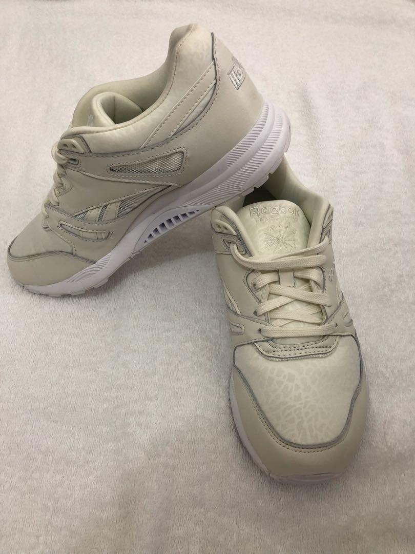 Reebok Ventilator Gallery Ii Womens Classics Shoes White V68467 Chalk Women s Fashion Footwear Sneakers on Carousell