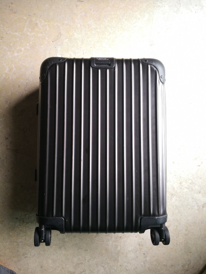 rimowa black cabin
