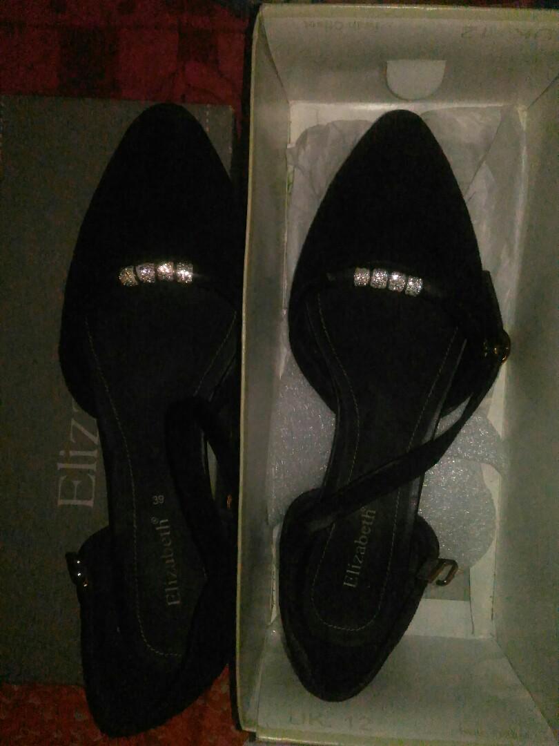 Sepatu Elizabeth Women S Fashion Women S Shoes On Carousell
