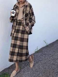預✨高腰毛呢格紋一步裙