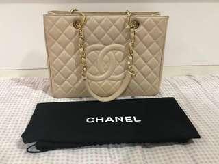 Chanel Gst Caviar Bag size Large, Luxury, Bags & Wallets on Carousell