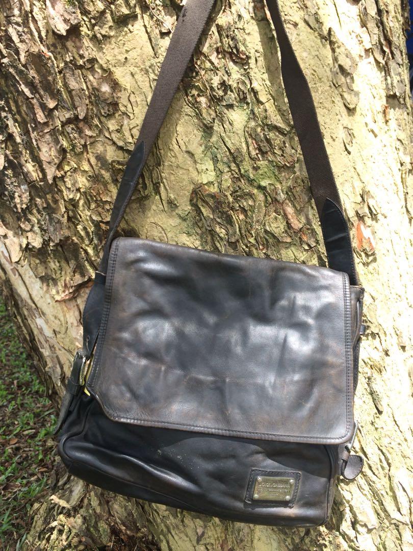 Dolce gabbana sling bag online