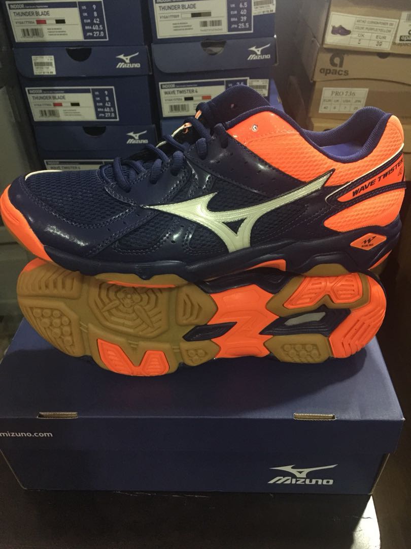 mizuno wave twister 3 gold