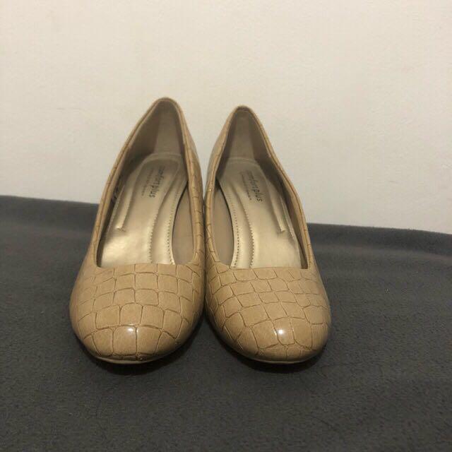 Payless sales shoes northgate