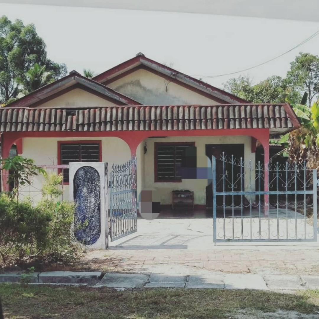 Rumah Dengan Tanah Lot Di Rpt Batu 10 Tanjung Tualang Perak Untuk Dijual Property For Sale On Carousell