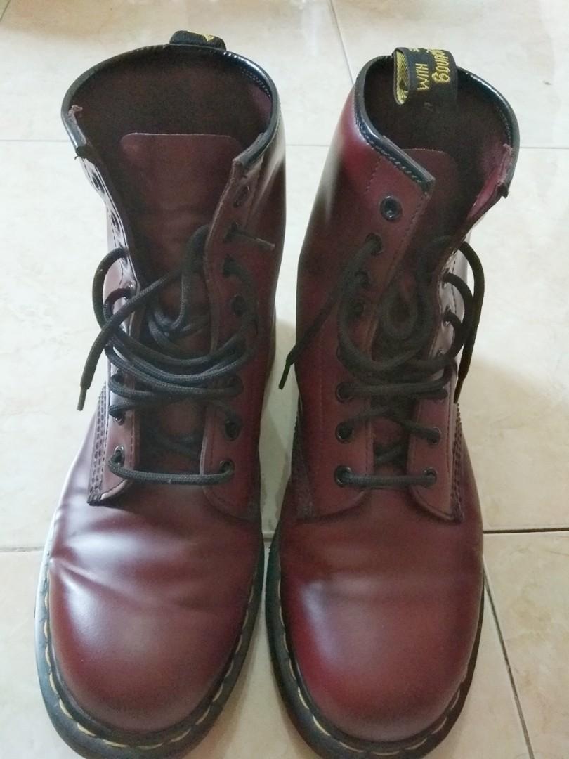 harga sepatu boots dr martens original