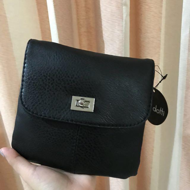 Sling Bag Beli Di Singapore Diskonrabu Women S Fashion Women S Bags Wallets On Carousell
