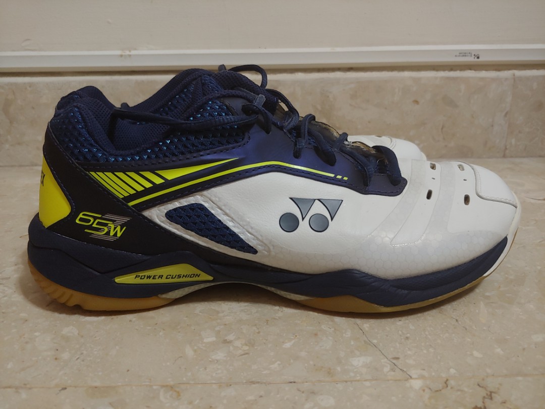 yonex wide badminton shoes